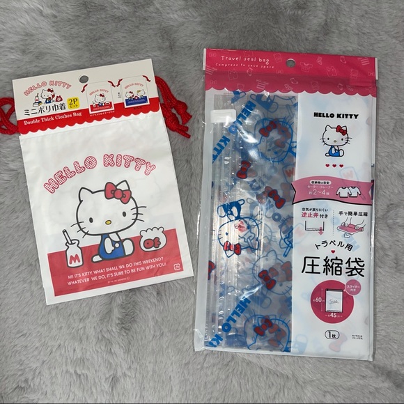 ♥️ Bundle of Hello Kitty Travel Seal Apparel Bags - Picture 2 of 6